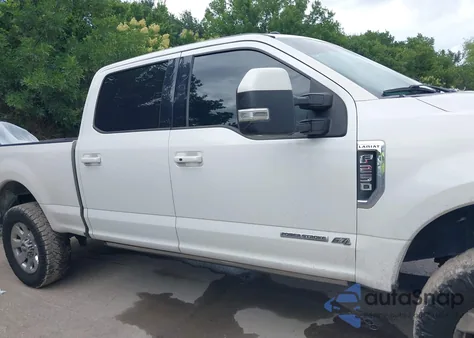 2018 Ford F-250 Lariat z USA, uszkodzony, nr VIN 1FT7W2BT6JEB18283
